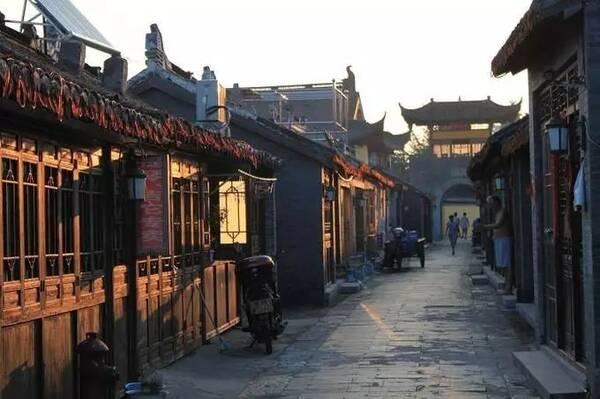 组装机械警暴龙
